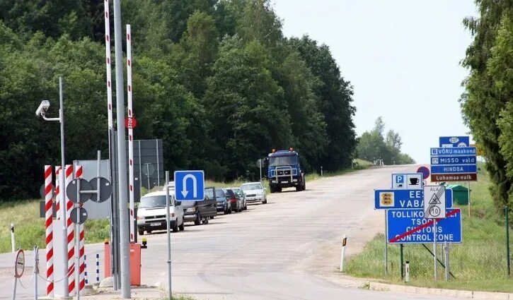 Российско-Эстонская граница. Граница между Россией и Эстонией. Российско-Эстонская граница границы. Эстония Россия пограничный пункт.