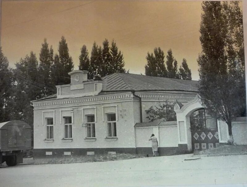 Павловск 1 мая. Старый город Павловск Воронежская область. Город Павловск Воронежской области ул 1 мая. Павловск 1830. Дом купца Одинцова Павловск Воронежской области.