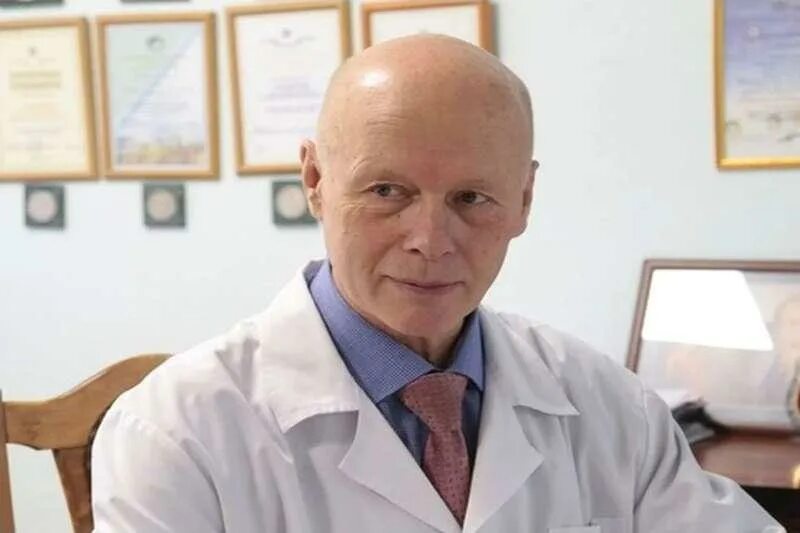 Александров врач новосибирск. 1 ГКБ Новосибирск главврач. Врачи 1 городской больницы.
