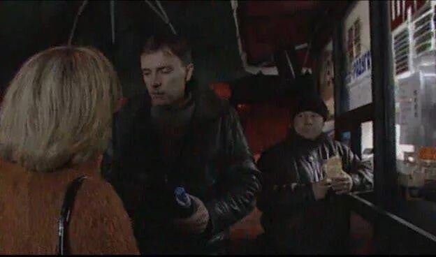 Улицы разбитых фонарей "королева бензоколон". Улицы разбитых фонарей королева красоты. Улица разбитых фонарей королева. Менты королева бензоколонок актеры. Анна королёва улицы разбитых фонарей.