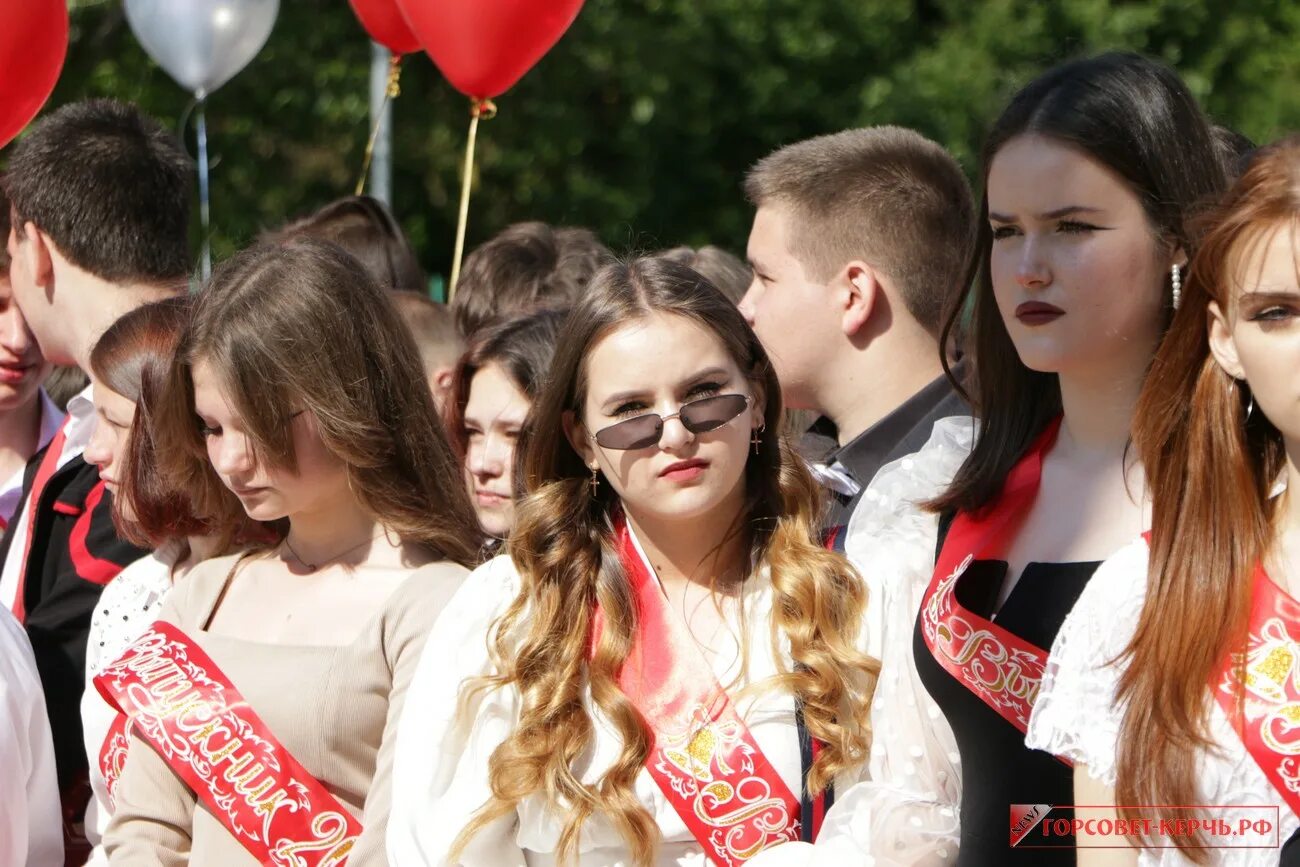 23 школа в керчи. керчь школа шмидта 9. школа номер 10 керчь. адреса школ керчи. некрасова официальный.