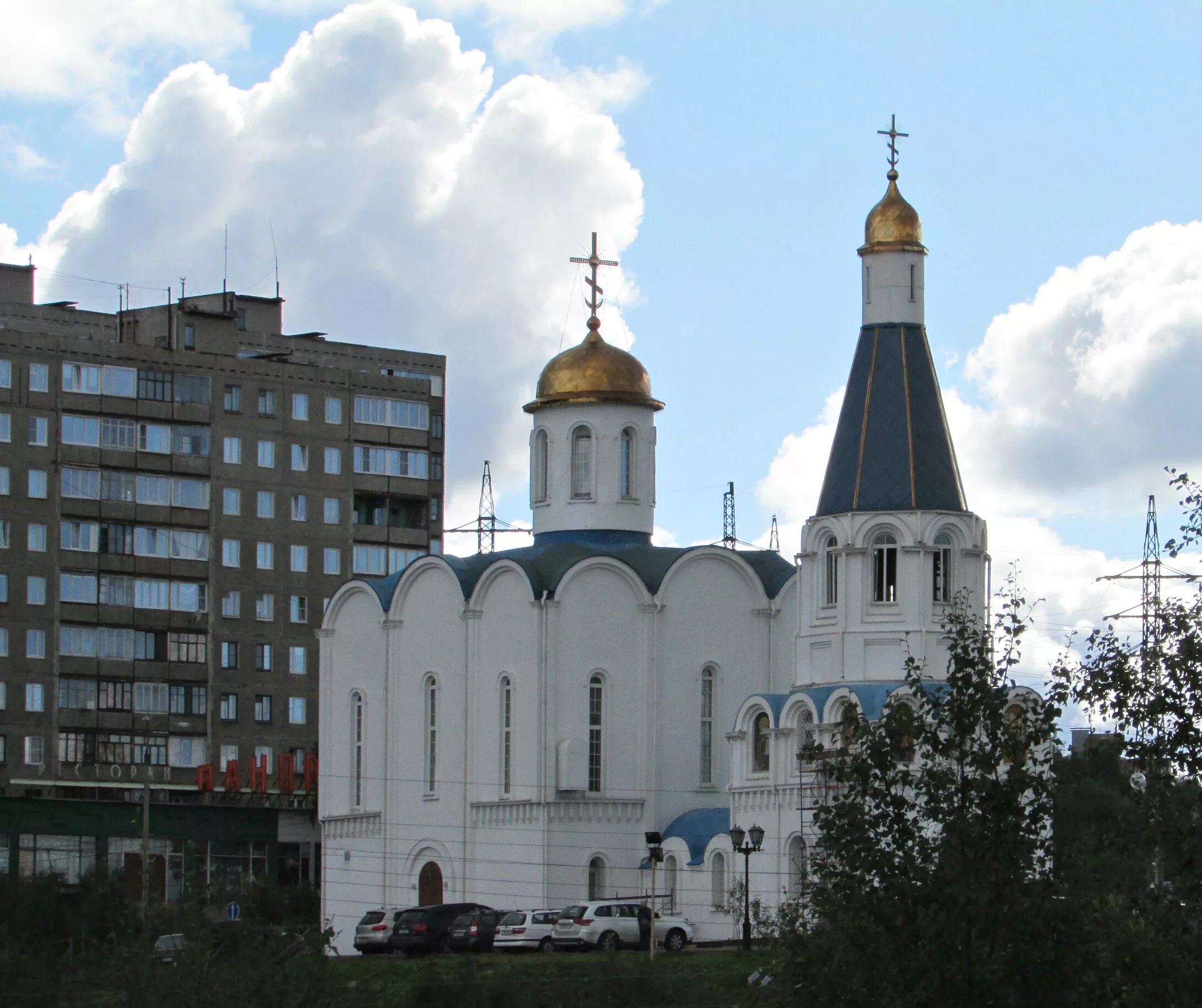 Церковь Мурманск. Радищева 20 часовня Мурманск. Новый храм в Мурманске.