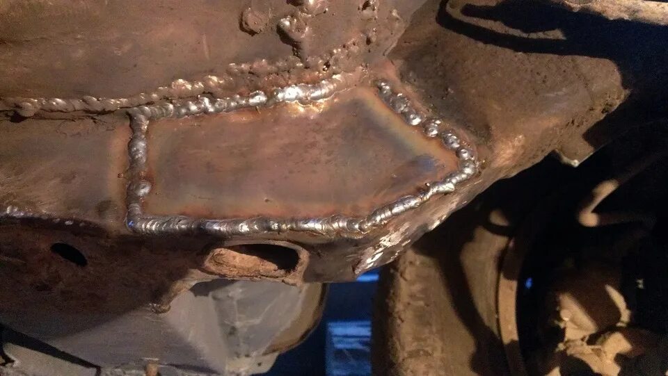 Как переварить лонжерон. Переварка задних лонжеронов ваз 2114. Сварка лонжеронов мазда 323. Лонжерон ваз 2115. Как переварить лонжерон.