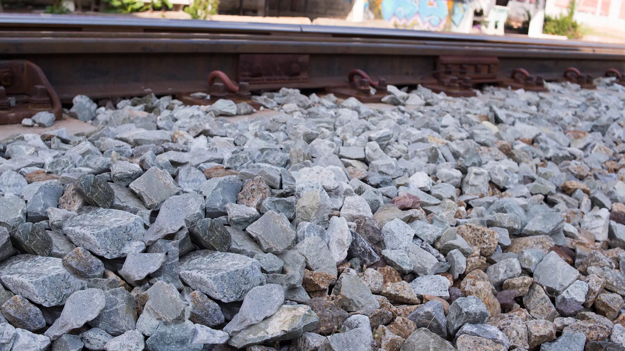 Балласт ноша. Воздушный шар с людьми. Несет на себе камень. Балласт жд. Ракушечный балласт.