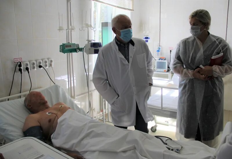 кардиохирург ризк гаттас элиас. нейрохирургия в семашко симферополь новая больница. ризк гаттас ильич симферополь. семашко кардиологическое отделение орел. кардиолог республиканской больницы в улан-удэ.