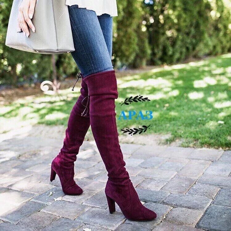 Луки с коричневыми сапогами. Образ с бежевыми сапогами без каблука. Модные луки с резиновыми сапогами. Луки с бордовыми сапогами. Какого цвета сапоги подойдут.