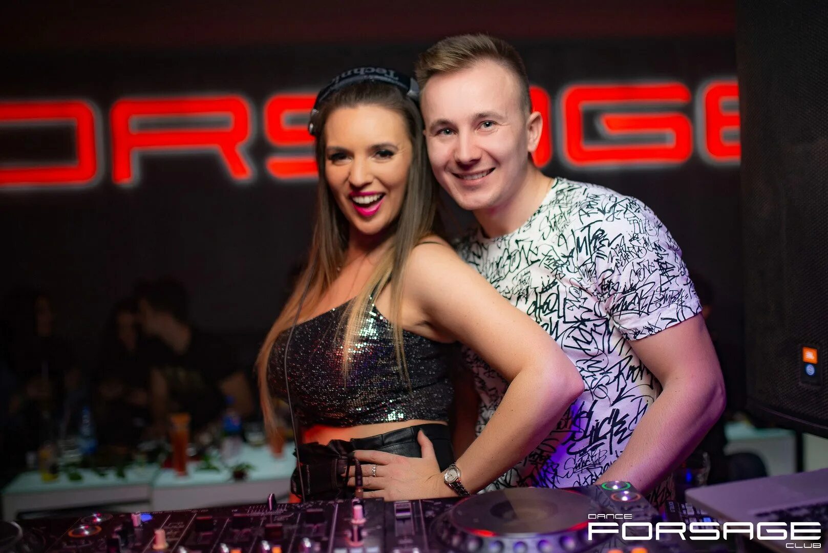 Dj lady. Dj lady boss. диджей леди босс википедия.