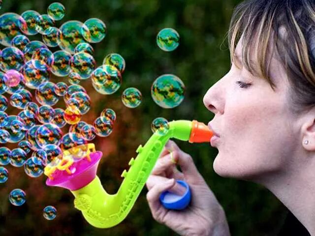 Мыльные пузыри из фейри. Крепкие мыльные пузыри. Раствор для мыльных пузырей с глицерином. Мыльные пузыри играть. Мыльные пузыри из фейри.