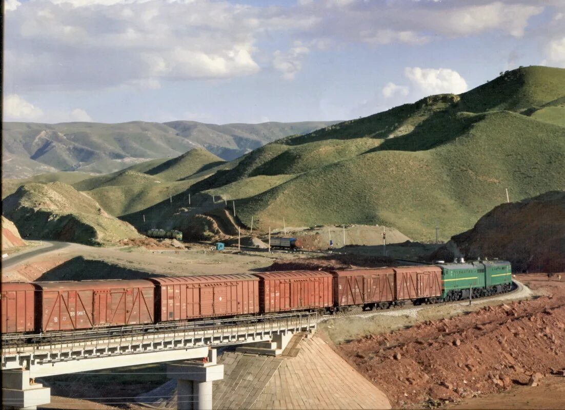 Сайт узбекских железных дорог. Станция Бойсун Узбекистан. Железная дорога Ташгузар Бойсун. Дарбанд Узбекистан. Железнодорожная линия Ташгузар-Байсун-Кумкурган.