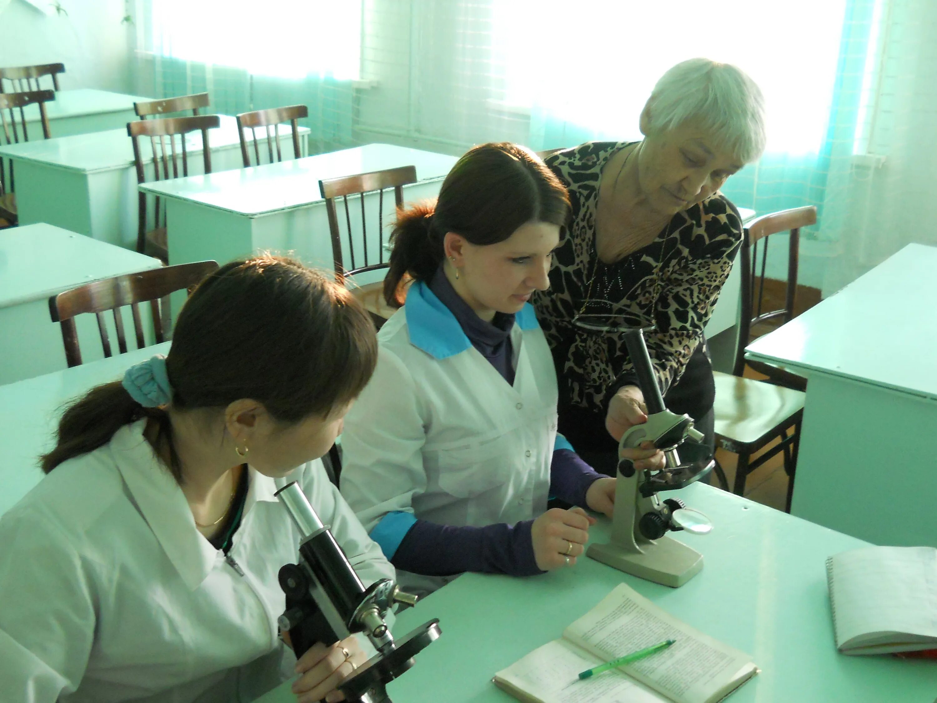 медицинский колледж вакансии москва