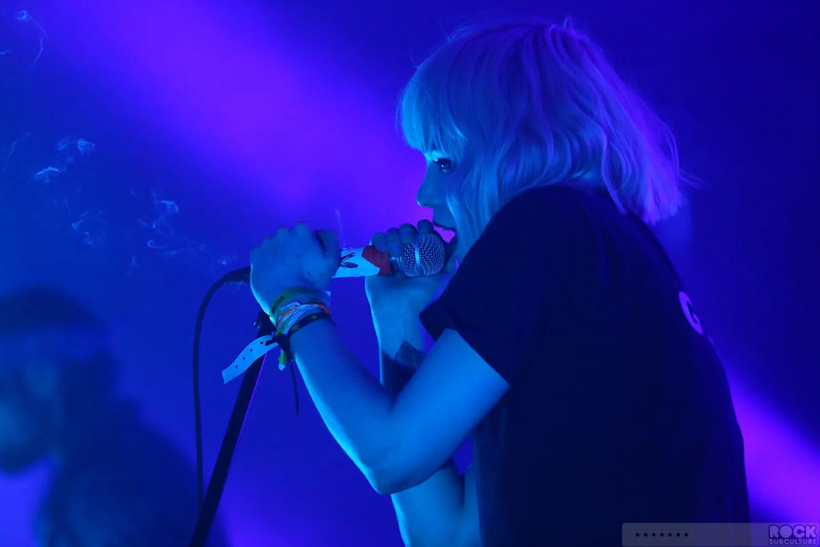 Crystal castles 3. Группа crystal castles. crystal castles - iii ( 2012 ). crystal castles crystal castles. crystal castles академия.
