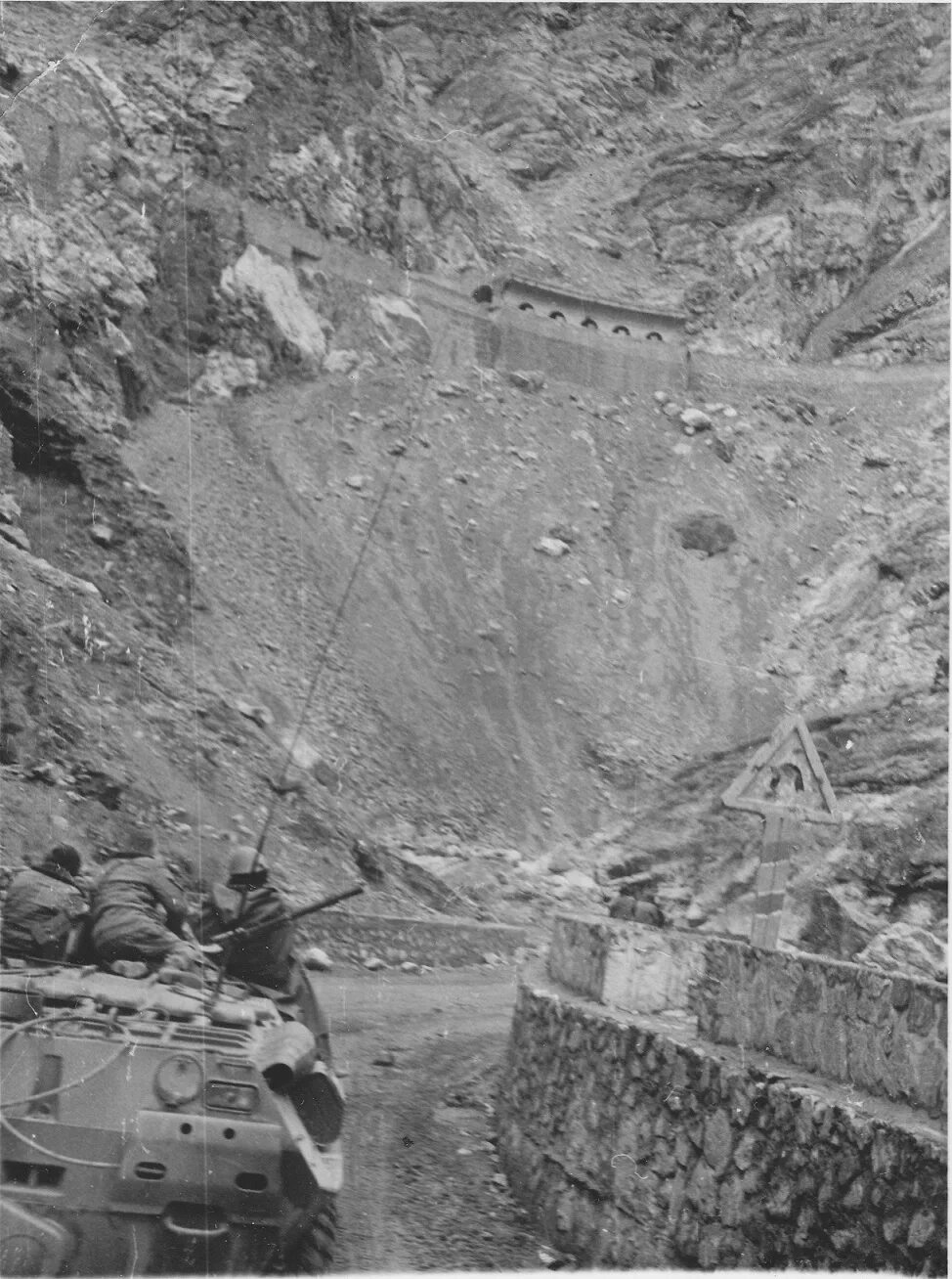 Саланг фото. Тоннель саланг афганистан. Перевал саланг афганистан 1979-1989. Перевал саланг афганистан 1979-1989. Тоннель саланг афганистан.