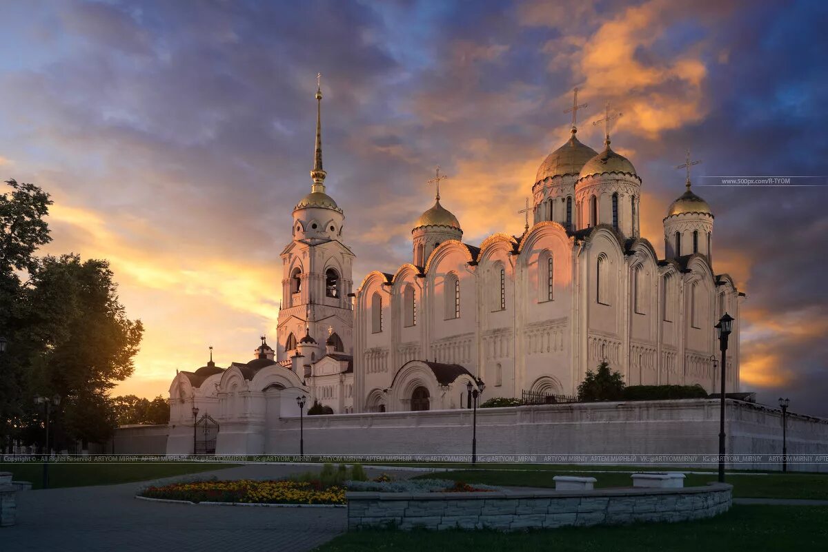 городские соборы. город владимир. спасо-преображенский собор (хабаровск). владимирский кафедральный успенский собор. успенский собор во владимире 1158-1160.