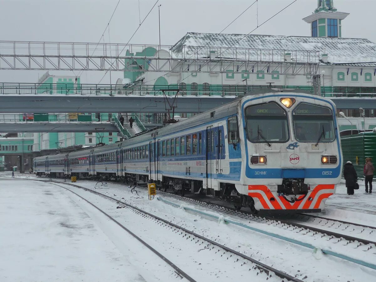 Движение поездов омск. Эд4мк 0052. Эд4 электропоезд Новосибирск. Эд4мк 0152. Эд4мк Томск.