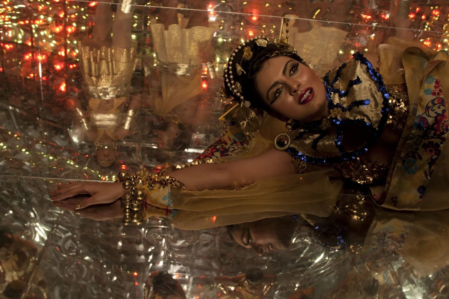 Палетка теней для век `lovely` miss lily. Анил джордж. Лав радио. Lovely miss. Вика новаковская love radio.