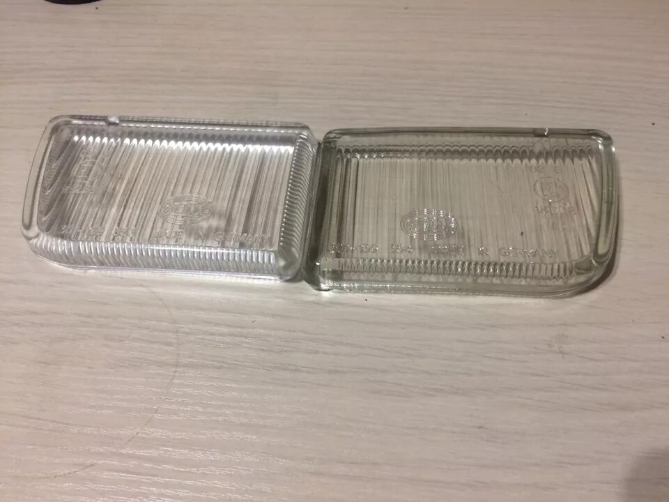 Стекла hella. Стекла hella