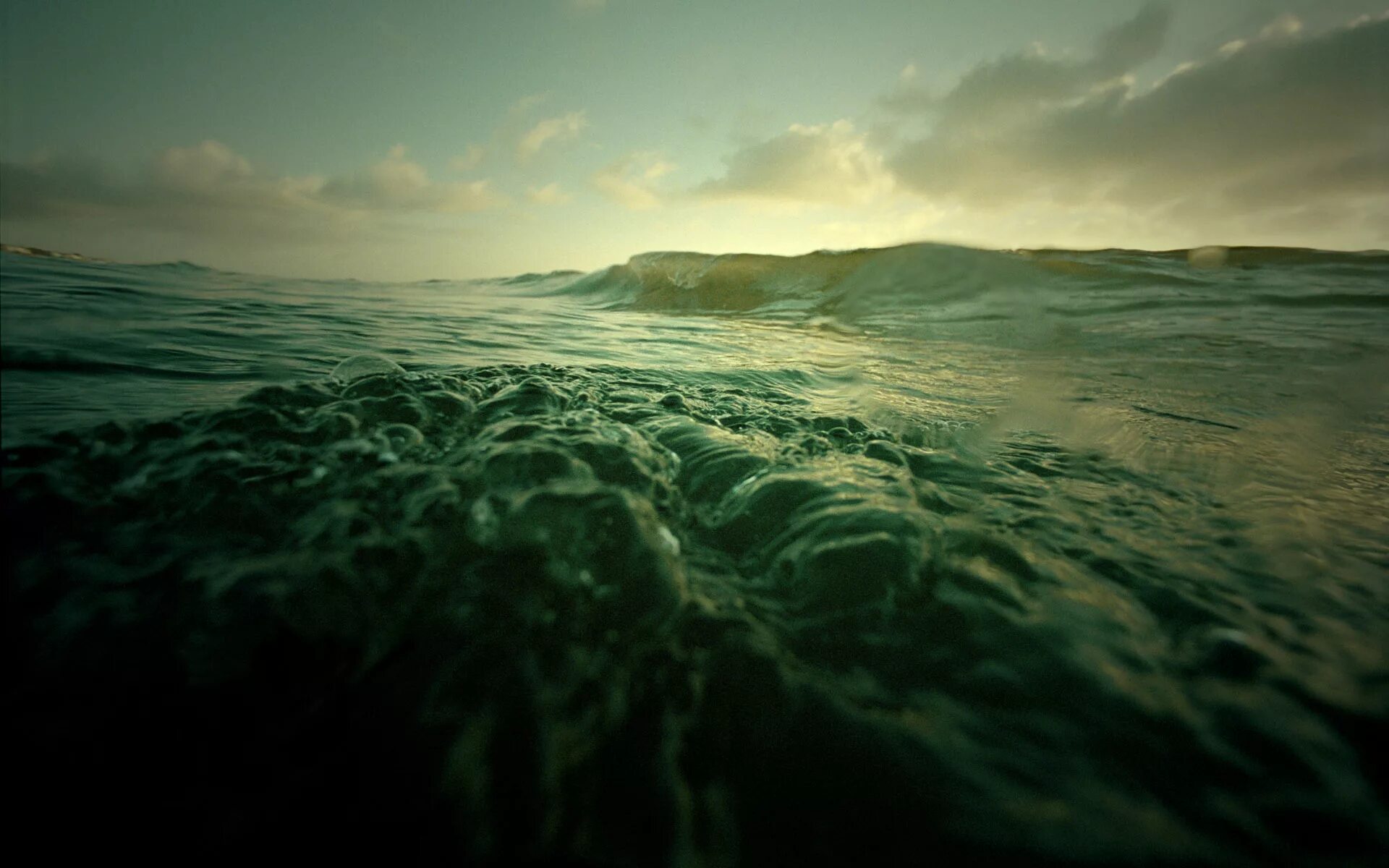 Вода первый горизонт. Океан. Зеленое море. Море вода. Тёмно зелёное море.