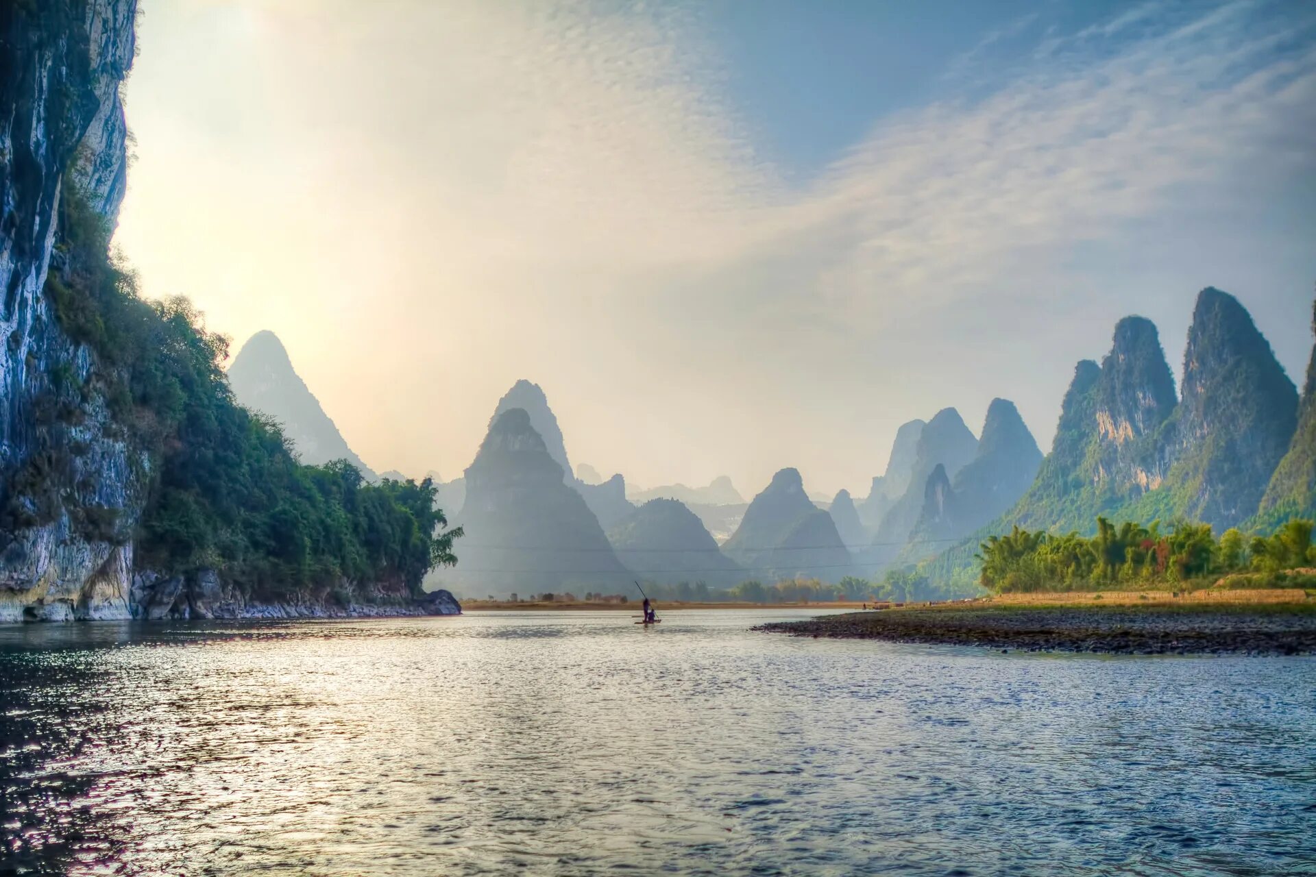 Asia river. Гуйлинь Лицзян реки. Гуйлинь Яншо. Река ли (гуйцзян). Озеро Гуйлинь.