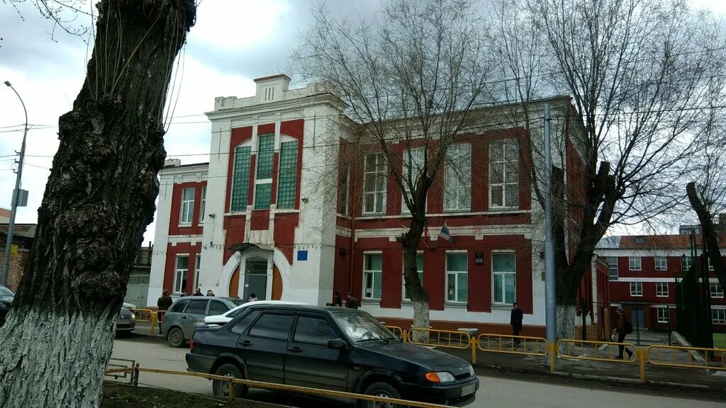 Гимназия 1 кузнецк. Школа 1 г саратова. Гимназия 1 кузнецк. Гимназия болхов. Саратовское первое александро-мариинское реальное училище.