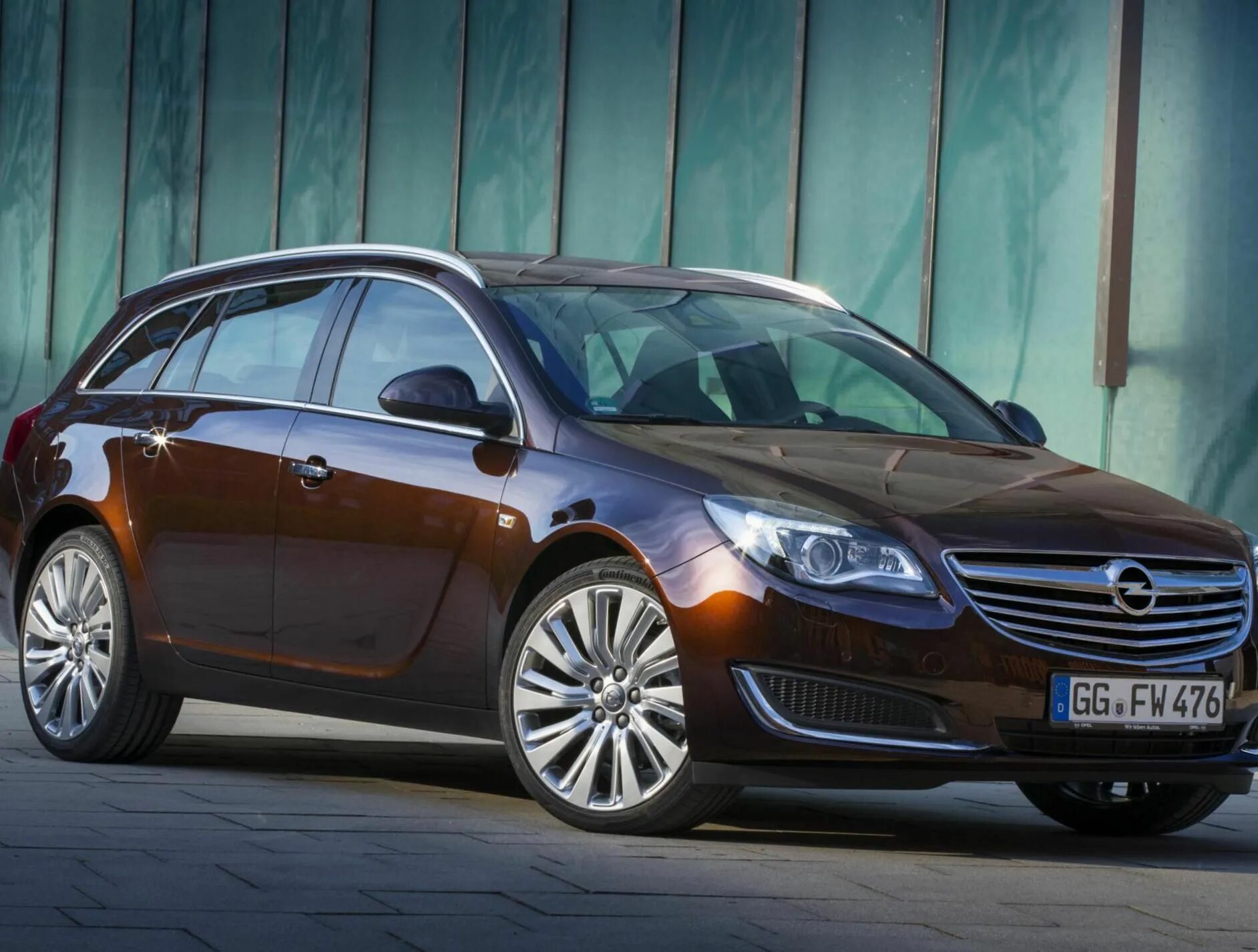 Купить машину 2014 года. Opel Insignia Sports Tourer 2013. Opel Insignia 2013. Opel Insignia 1. Opel Insignia 2008-2013.