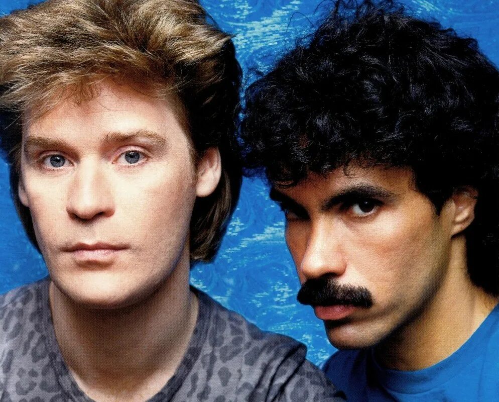 Hall oates out of touch. Daryl Hall & John oates. Группа Hall & oates. Daryl Hall John oates album. Daryl Hall John oates Maneater.