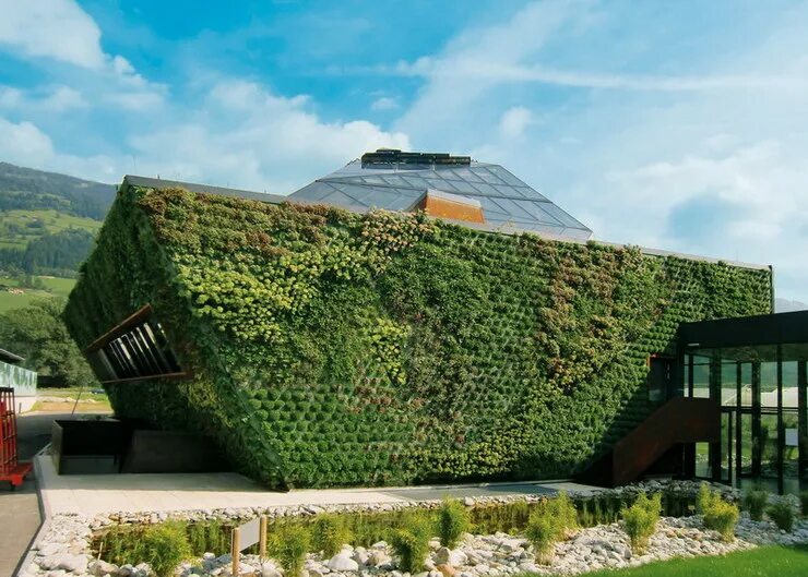Зеленая крыша Будапешт музей. Озеленение крыш. Здания с зеленой крышей. Дом с газоном на крыше.