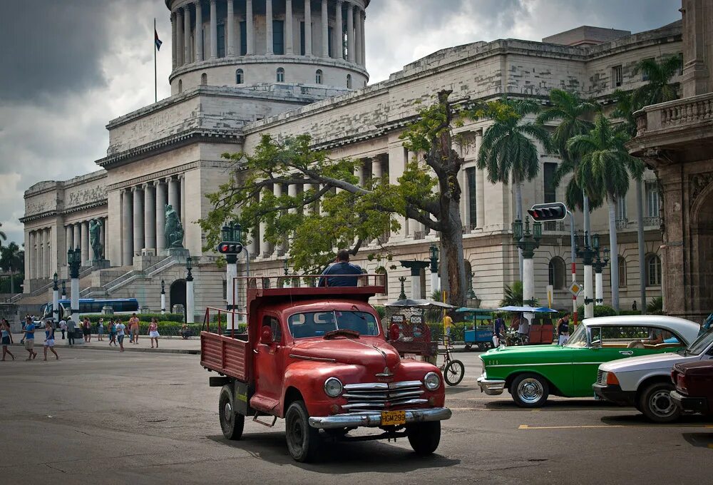 Покажи кубинские. Гавана Куба. Куба Гавана достопримечательности. Гавана 1998. Куба здания Гавана.