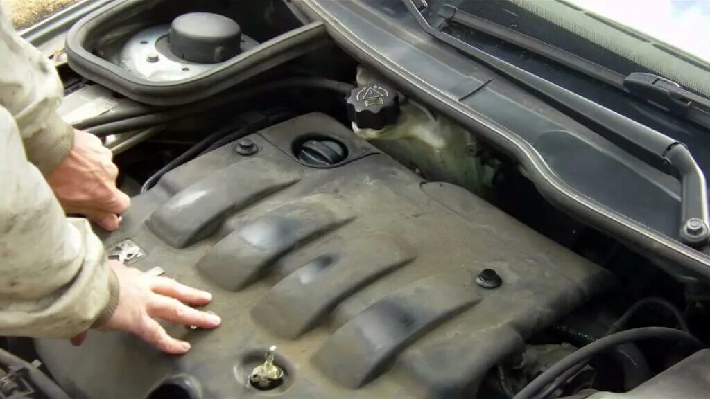 Фильтр салона пежо 206. 4. Замена фильтра пежо 206. Пежо 206 седан 1. Замена фильтра пежо 206.