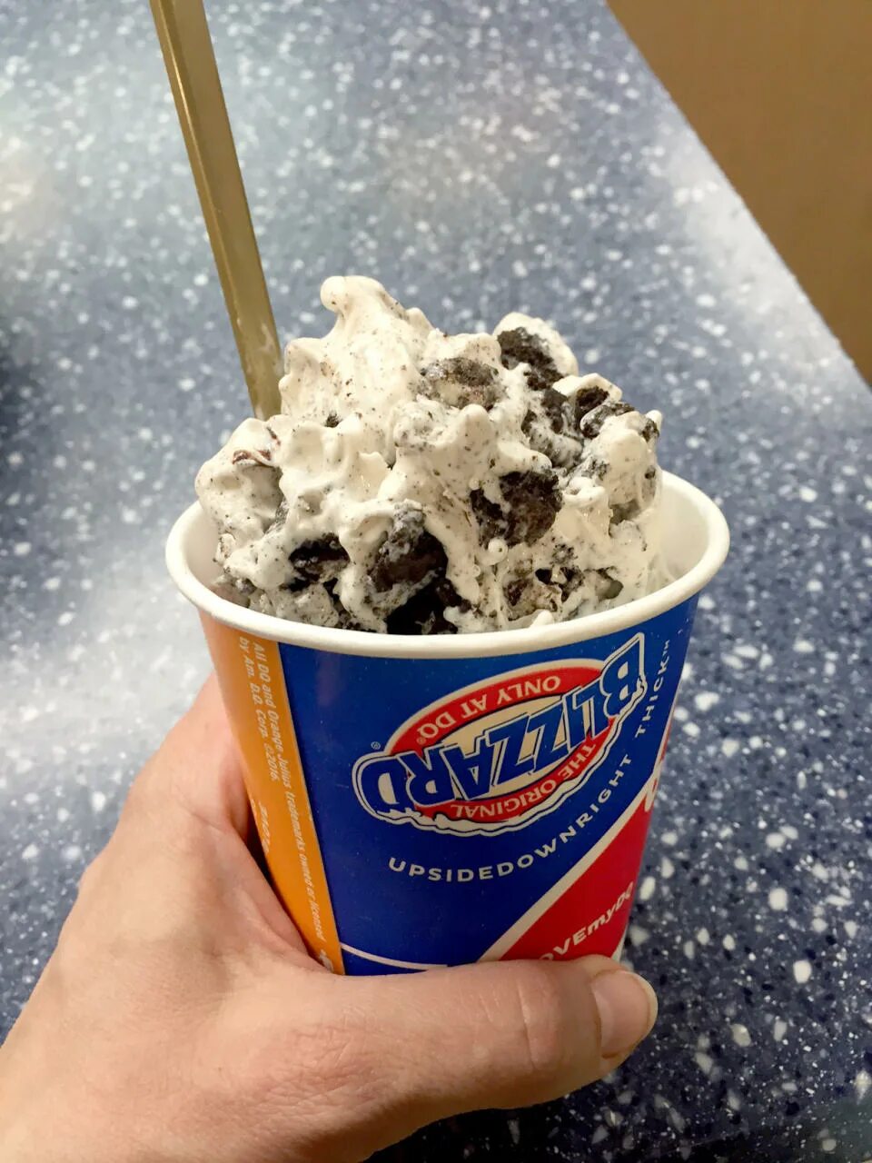 Dairy queen. Dairy Queen Blizzard. Мороженое Blizzard DQ. Dairy Queen Ice Cream. Oreo Blizzard.