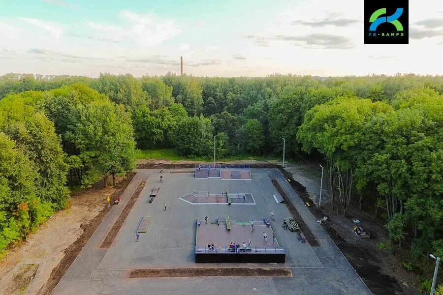 Город Узловая парк. Узловский скейт парк. Железнодорожный парк Узловая. Скейт парк Монино.