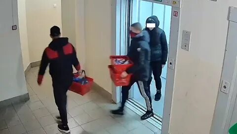 Трое подростков
