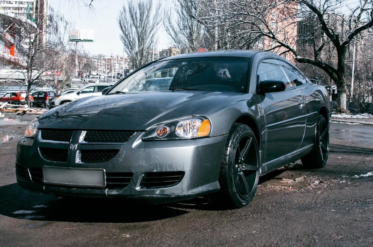 Dodge stratus. Додж Стратус 2. Dodge Stratus 2 Tuning диски. Dodge Stratus 2003 фендеры. Додж Стратус р 19.