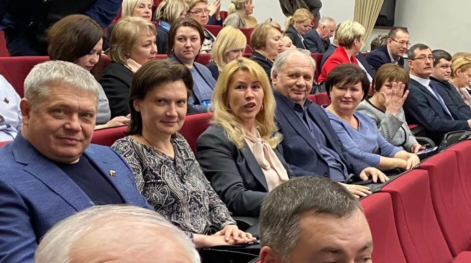 Глава муниципального округа метрогородок. Муниципальный округ красносельский. Муниципальные депутаты коньково. Депутаты коньково. Мо запад.