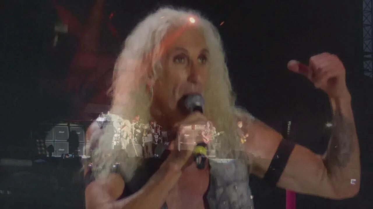 Твистед систер burn in hell. Twisted sister burn. Twisted sister 1986. Твистед систер 2016. Twisted sister концерт 2021.