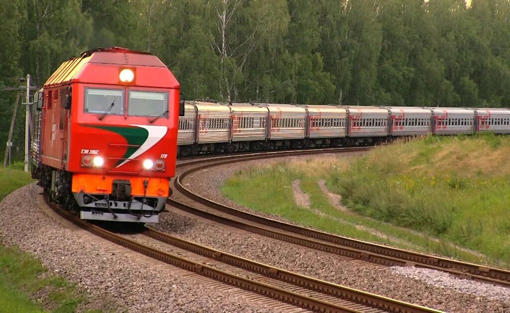 Поезд москва калининград в литве. Железная дорога калининград вильнюс. Вокзал ржд калининград. Новые поезда. Вокзал ржд калининград.