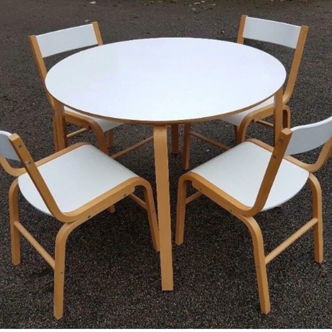 Ikea Skoghall стол. Икеа стол и 4 стула. Ikea Round Table White. Круглый стол ikea.