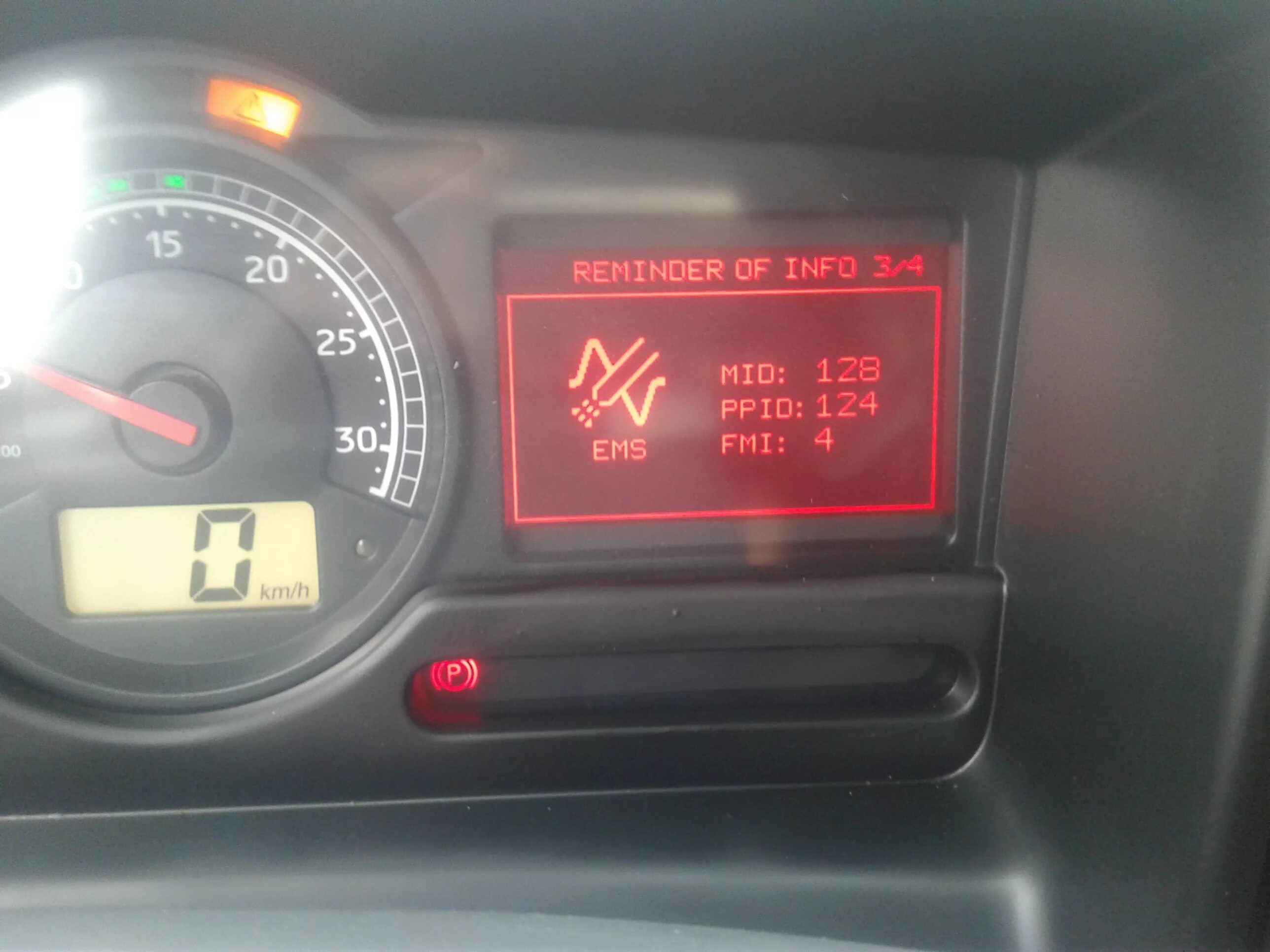Ошибка мид 128. Рено премиум 400 dci табло бортового компьютера. engine fault ошибка рено премиум dxi 440. ограничитель расхода топлива рено премиум. рено премиум 460 dxi значки ошибок.