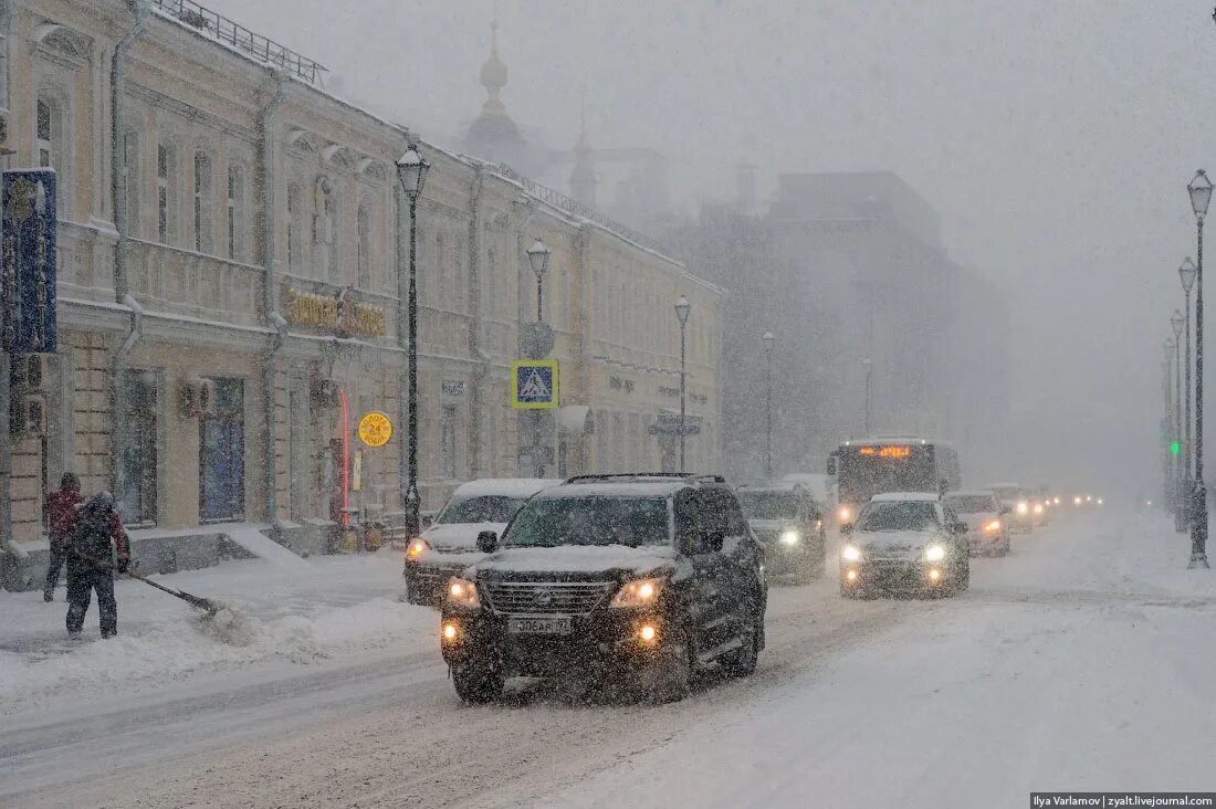 Сколько сегодня снег. Снегопад в Москве. Снег в Москве сейчас. Снегопад в Москве сегодня. Сильный снегопад в Москве.