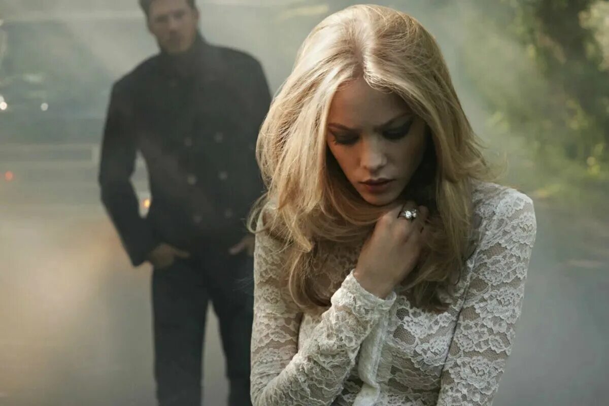 девушка думает. про отношения между мужчиной и женщиной со смыслом. S я люблю тебя. блоггер фармацевт екатерина диденко. екатерина диденко 2022.