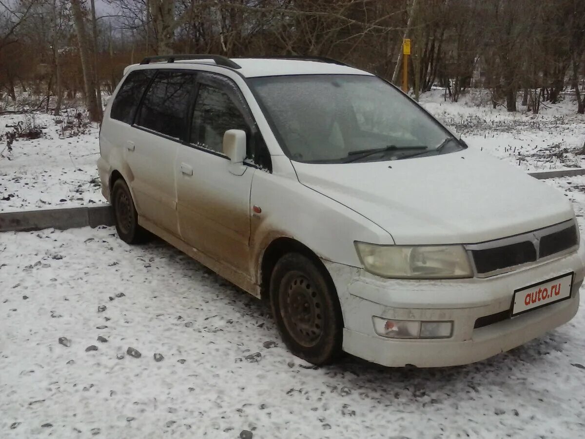 Купить митсубиси шариот грандис. Митсубиси Шариот Грандис 1998. Mitsubishi Chariot Grandis 1998. Mitsubishi Chariot Grandis 3. Митсубиси Шариот Грандис 1998 белая.