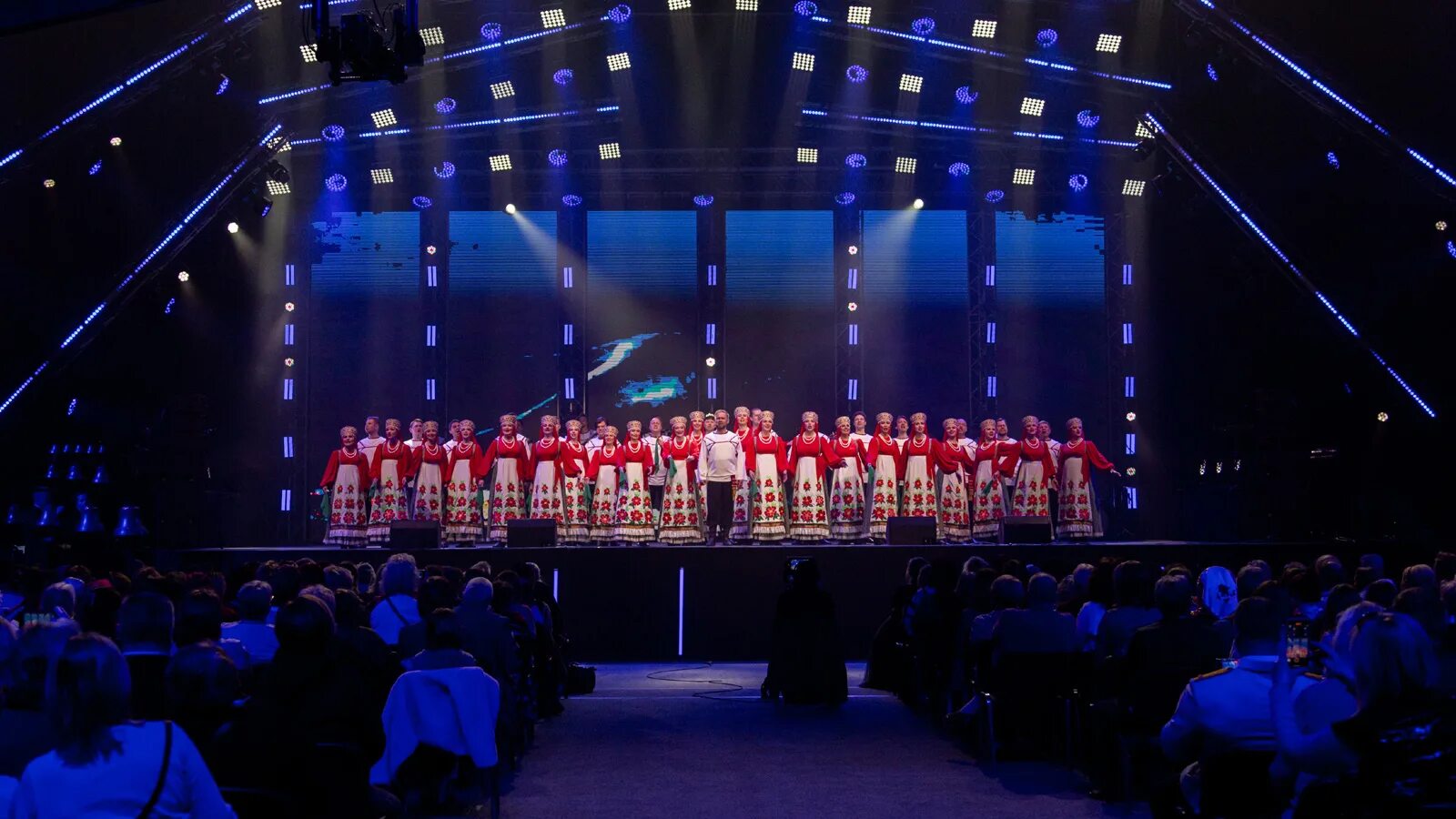 Happy spring festival 2024. Цирк будущего международный фестиваль 2024. Я могу конкурсы и фестивали 2024. Яркие люди уличный театр. Томоровленд 2022.