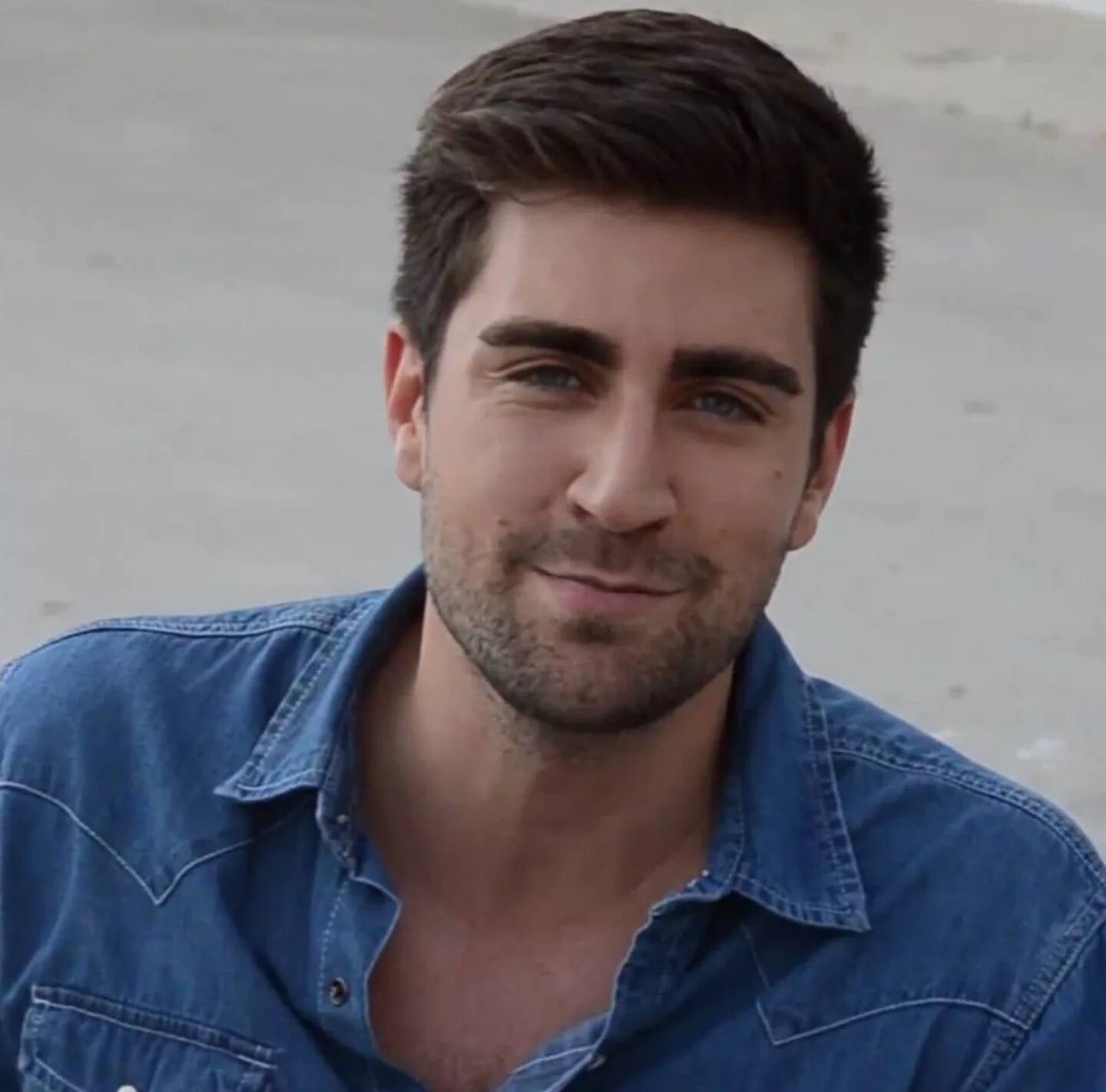 чаглар эртугрул 2022. чаглар эртугрул. эртугрул турецкий актер. чаглар эртугрул. чаглар эртугрул с бородой.