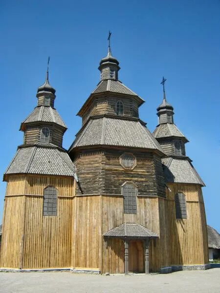 Церковь на острове хортица. Запорожье город достопримечательности. Историко-культурный комплекс запорожская сечь. Запорожье храм андрея первозванного. Запорожье костел.