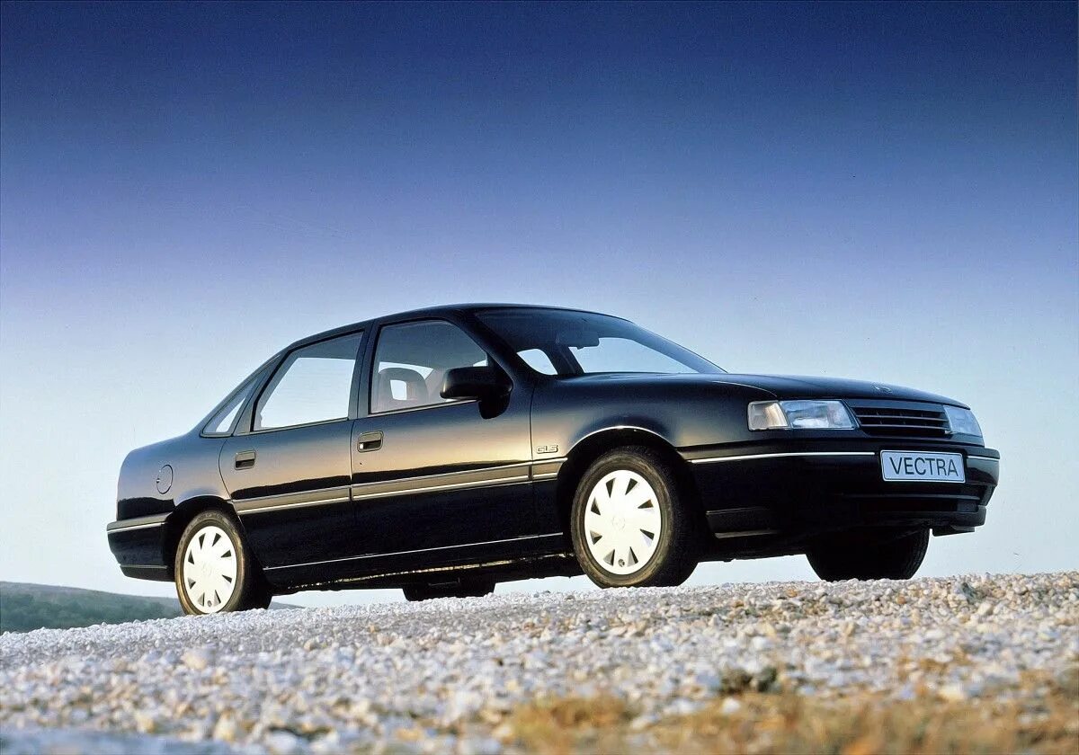 Автомобиль опель вектра б. Opel Vectra. Opel Vectra 1988 седан. Opel Vectra a sedan. Опель Вектра 92.