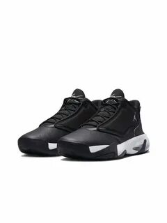 Nike jordan max aura 4