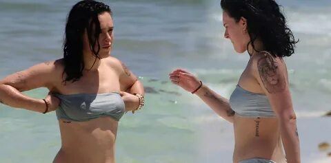 xvideocom.ru Rumer Willis Boobs.