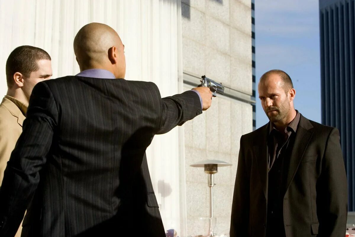 самый криминальный триллер. кевин костнер преступник фильм 2016. самый криминальный триллер. домовой фильм 2008. самый криминальный триллер.