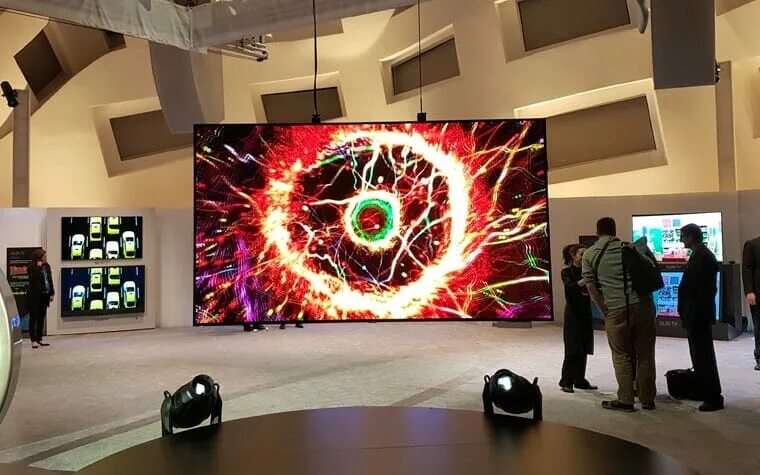 Квантовый телевизор самсунг. Samsung Neo QLED 2021. QLED физический механизм. Самсунг на квантовых точках Железный корпус