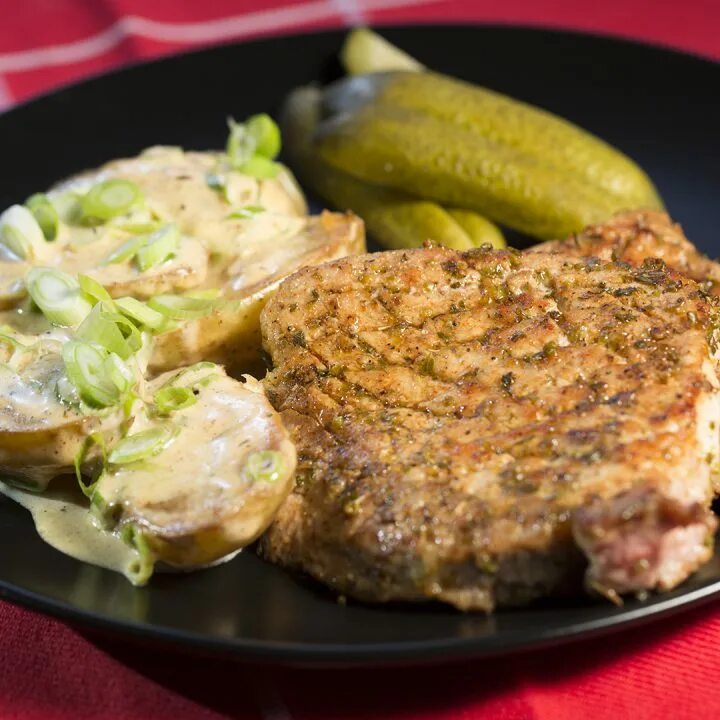 Порк стейк. Fried meat свинина. Porksteaks Recipe. Pan-Fried Potatoes with Pork.