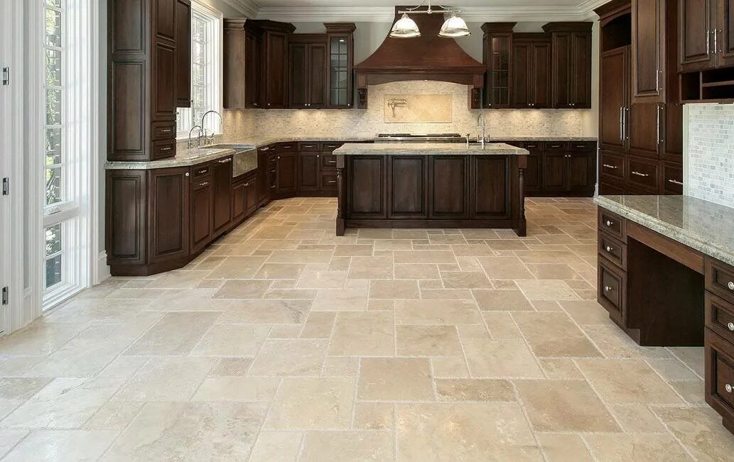 Плитка на кухню на пол размеры. Половая плитка на кухню. Плитка для пола на кухню. Плитка на кухню на пол размеры. Плитка в шахматном порядке на полу.